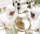 IBM produit la première puce 7 nm bigblue-100715