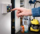La start-up savoyarde Skiply étend sa gamme de boutons connectés Skiply-170418